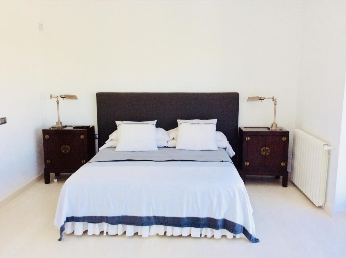 6 Bed, 6 Bath, HouseFor Sale, Guadalmina Baja, Malaga