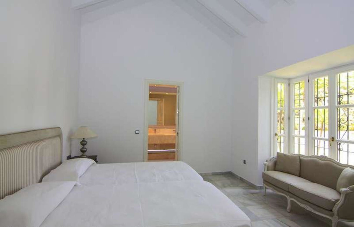 6 Bed, 6 Bath, HouseFor Sale, Guadalmina Baja, Malaga