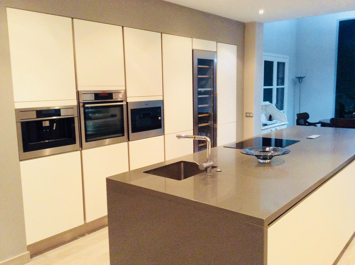 6 Bed, 6 Bath, HouseFor Sale, Guadalmina Baja, Malaga