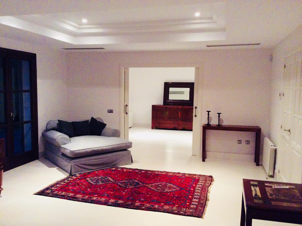 6 Bed, 6 Bath, HouseFor Sale, Guadalmina Baja, Malaga