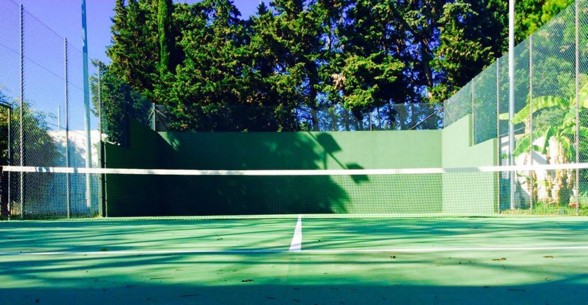 6 Bed, 6 Bath, HouseFor Sale, Guadalmina Baja, Malaga