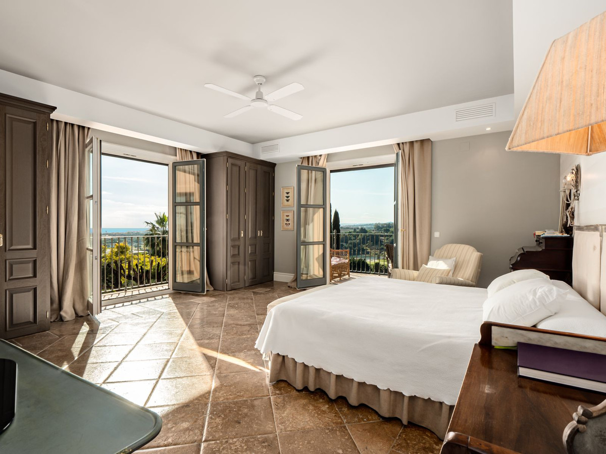 8 Bed, 8 Bath, HouseFor Sale, New Golden Mile, Malaga