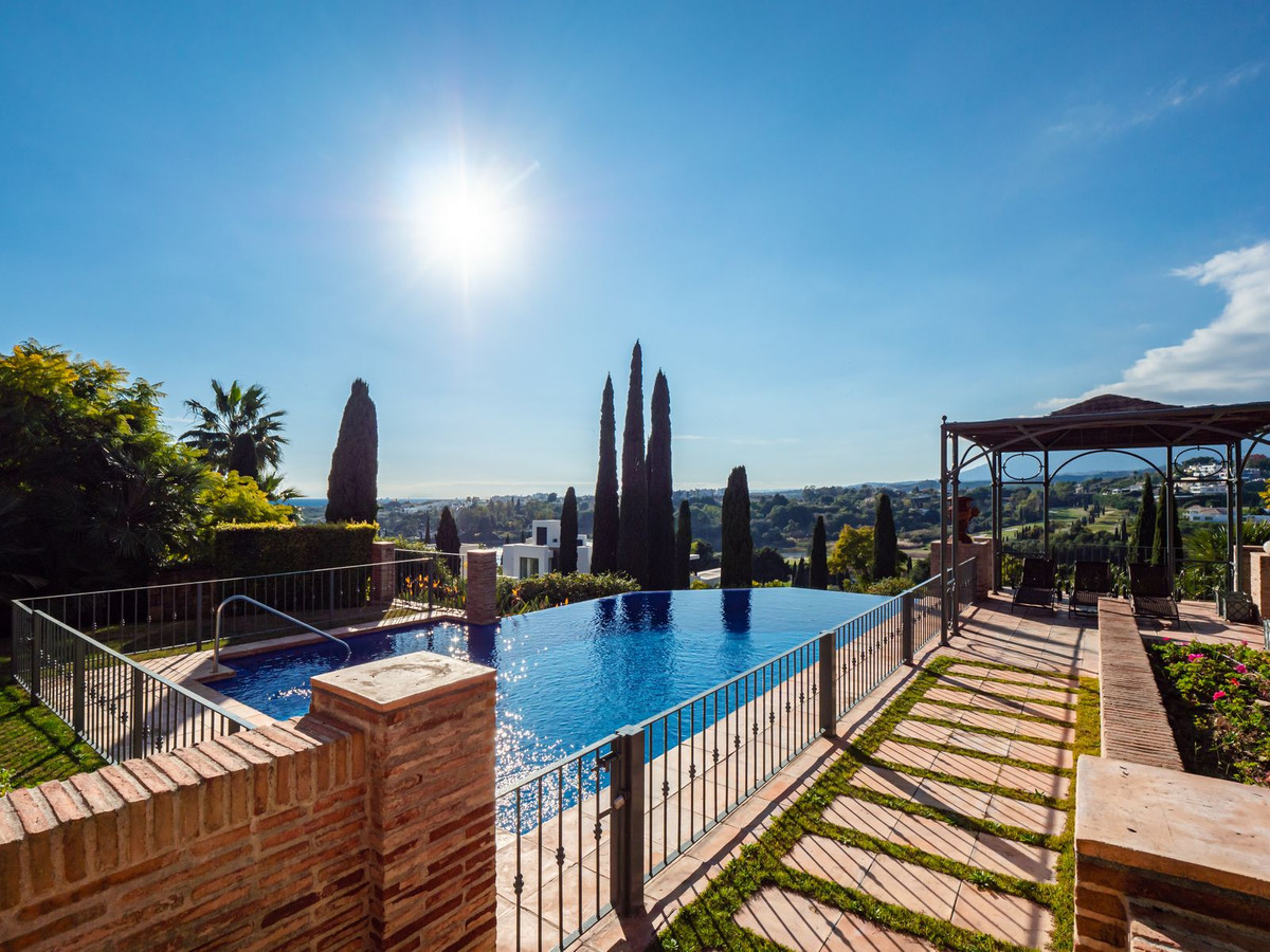 8 Bed, 8 Bath, HouseFor Sale, New Golden Mile, Malaga