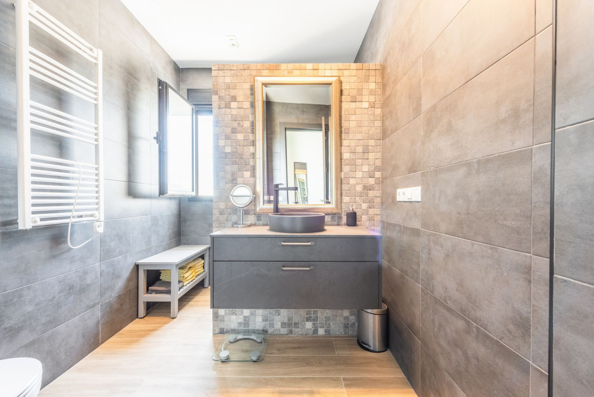 3 Bed, 3 Bath, HouseFor Sale, Río Real, Malaga