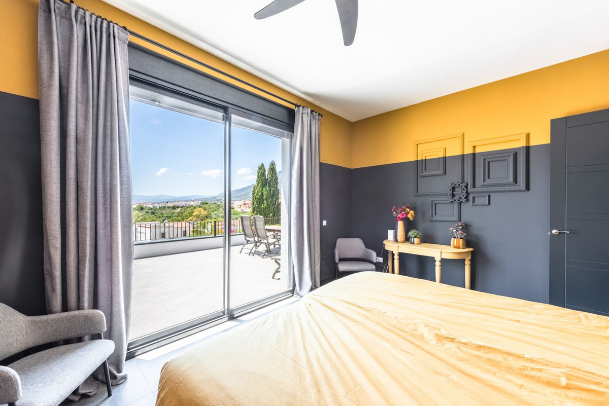 3 Bed, 3 Bath, HouseFor Sale, Río Real, Malaga