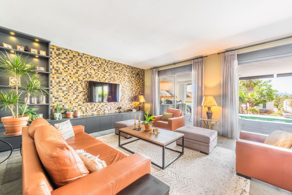 3 Bed, 3 Bath, HouseFor Sale, Río Real, Malaga