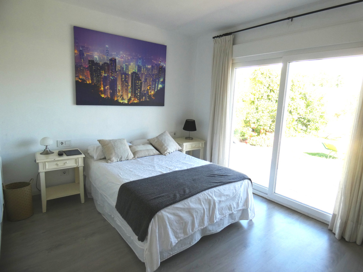 5 Bed, 3 Bath, HouseFor Sale, San Pedro de Alcantara, Malaga