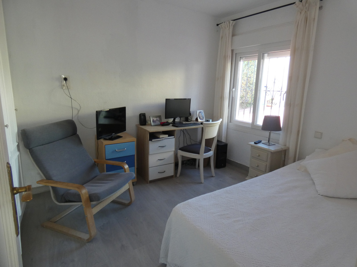 5 Bed, 3 Bath, HouseFor Sale, San Pedro de Alcantara, Malaga