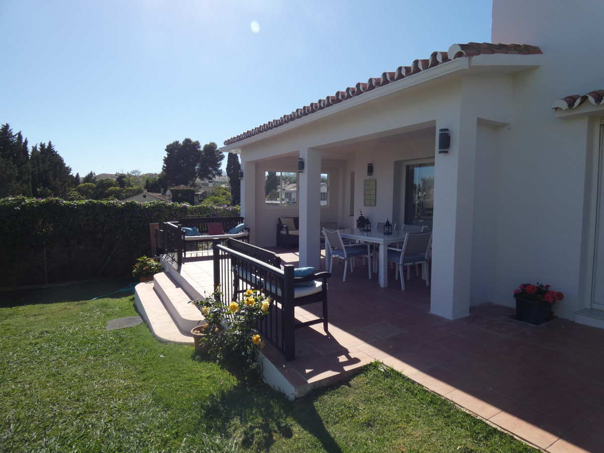 5 Bed, 3 Bath, HouseFor Sale, San Pedro de Alcantara, Malaga