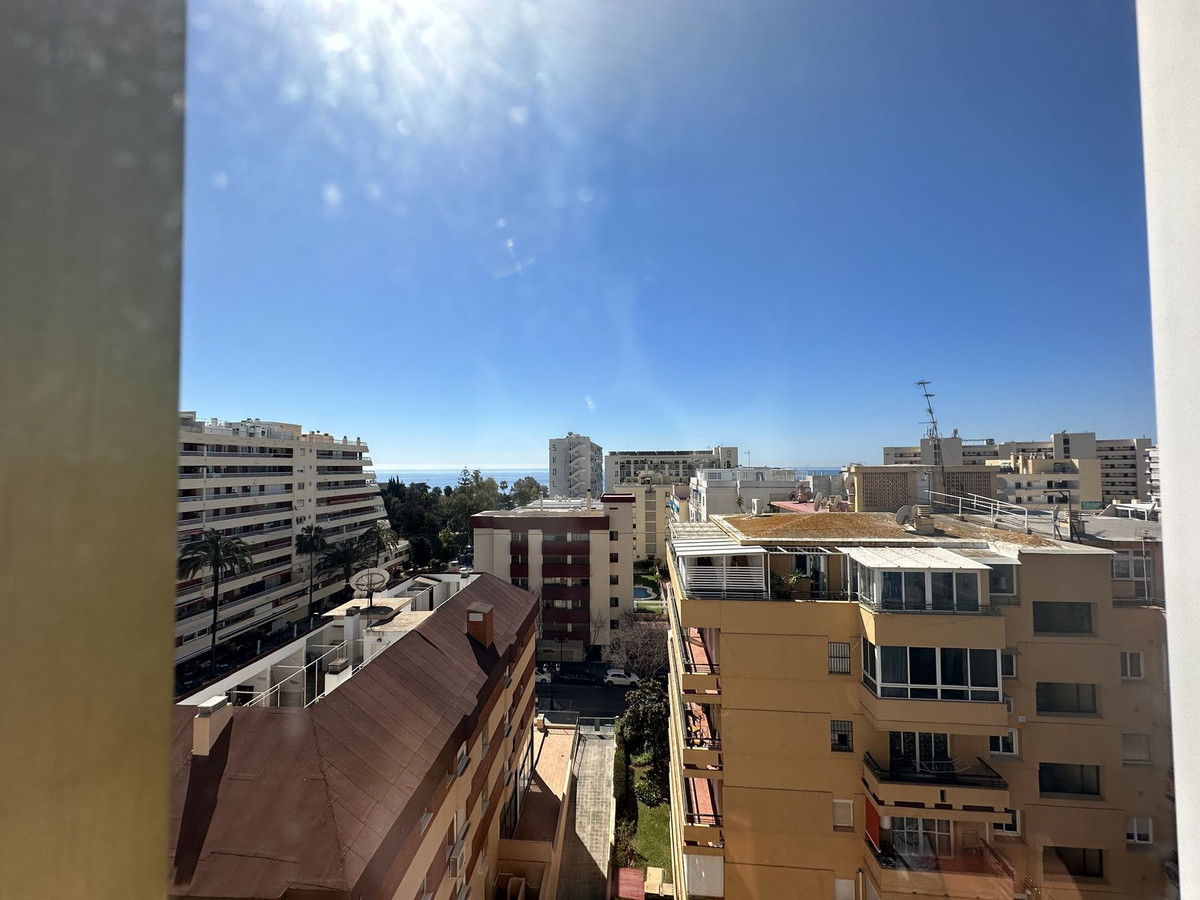 3 Bed, 2 Bath, ApartmentFor Sale, Marbella, Malaga