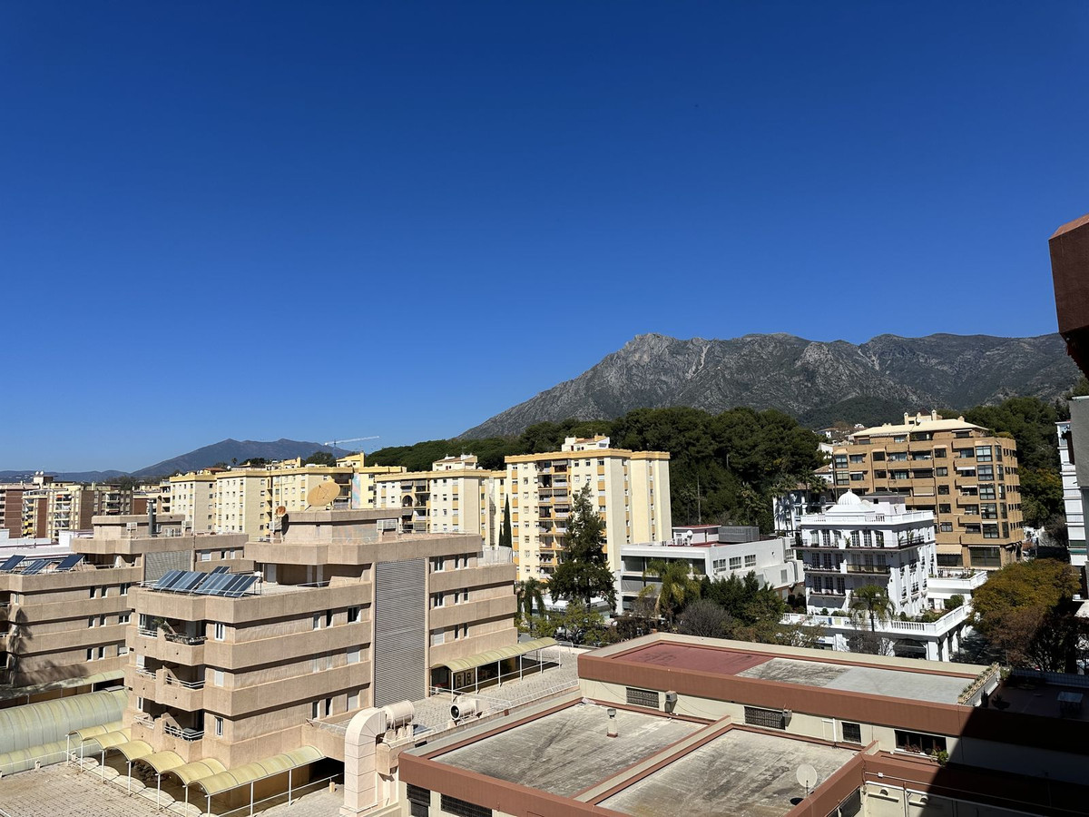 3 Bed, 2 Bath, ApartmentFor Sale, Marbella, Malaga