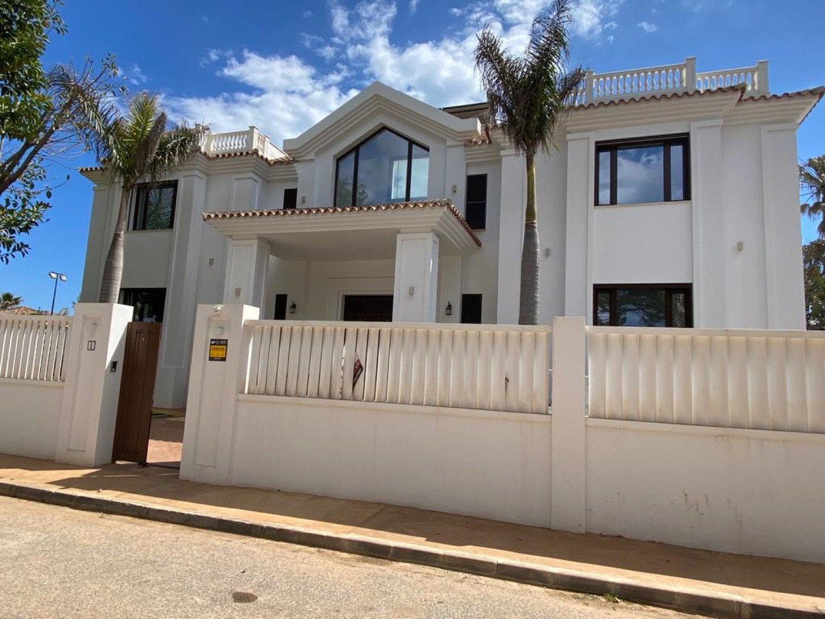 6 Bed, 8 Bath, HouseFor Sale, Guadalmina Baja, Malaga