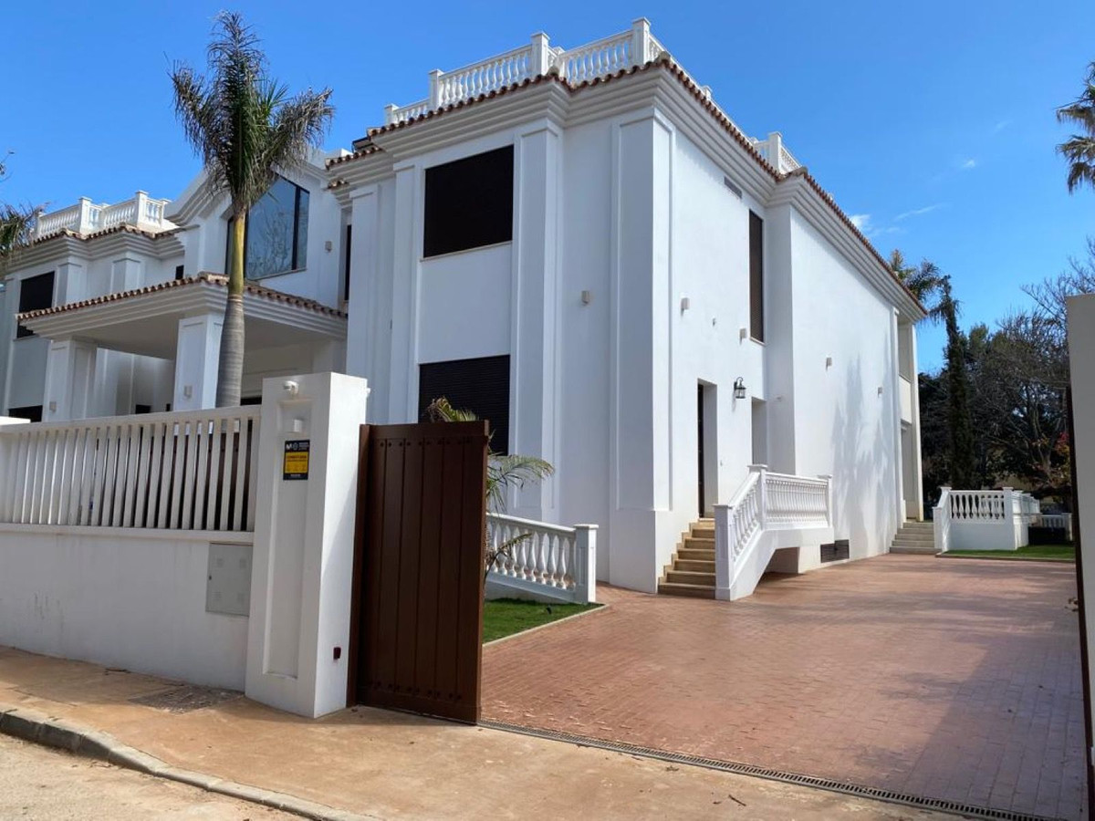 6 Bed, 8 Bath, HouseFor Sale, Guadalmina Baja, Malaga