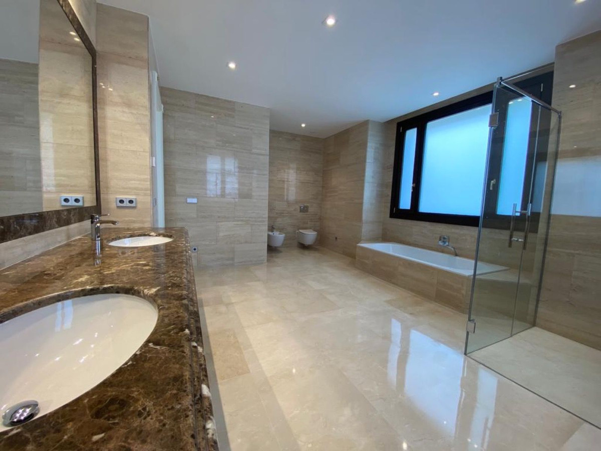 6 Bed, 8 Bath, HouseFor Sale, Guadalmina Baja, Malaga