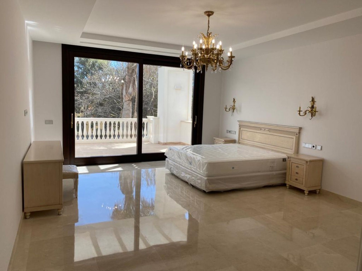 6 Bed, 8 Bath, HouseFor Sale, Guadalmina Baja, Malaga