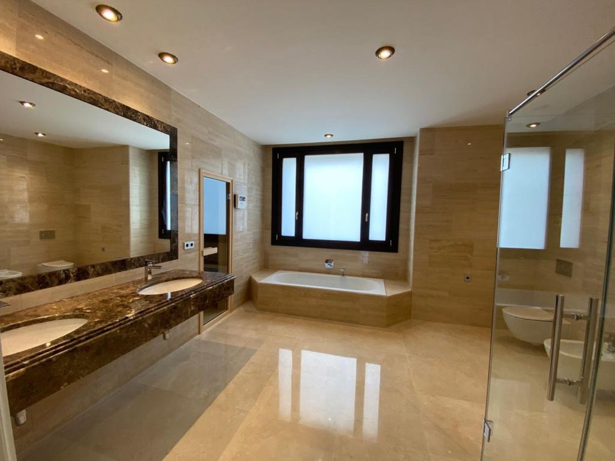 6 Bed, 8 Bath, HouseFor Sale, Guadalmina Baja, Malaga