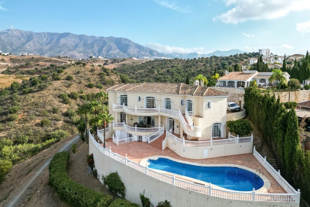 5 Bed, 6 Bath, HouseFor Sale, Mijas, Malaga