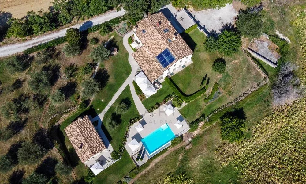 7 Bed, 7 Bath, HouseFor Sale, Monte San Vito, Ancona