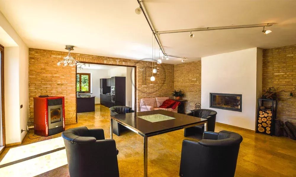 4 Bed, 4 Bath, HouseFor Sale, Lapedona, Ferme