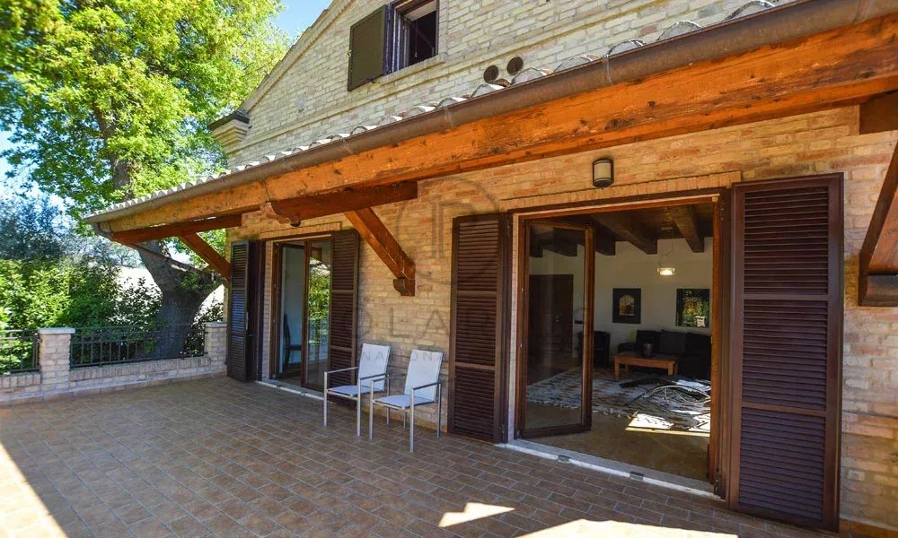 4 Bed, 4 Bath, HouseFor Sale, Lapedona, Ferme