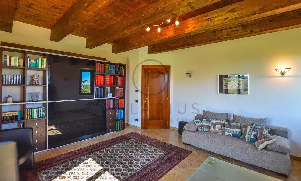 4 Bed, 4 Bath, HouseFor Sale, Lapedona, Ferme