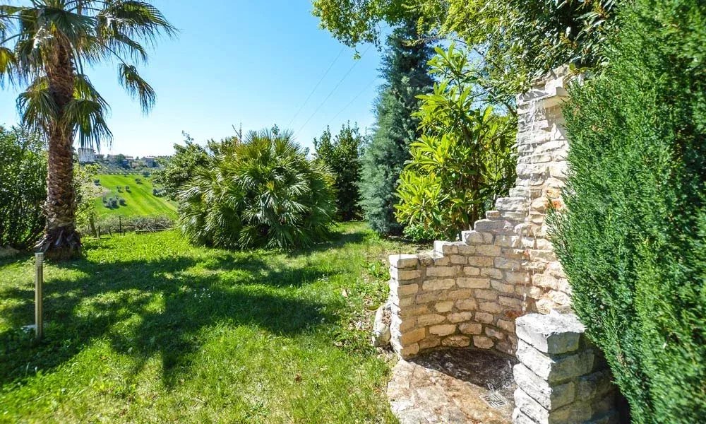 4 Bed, 4 Bath, HouseFor Sale, Lapedona, Ferme