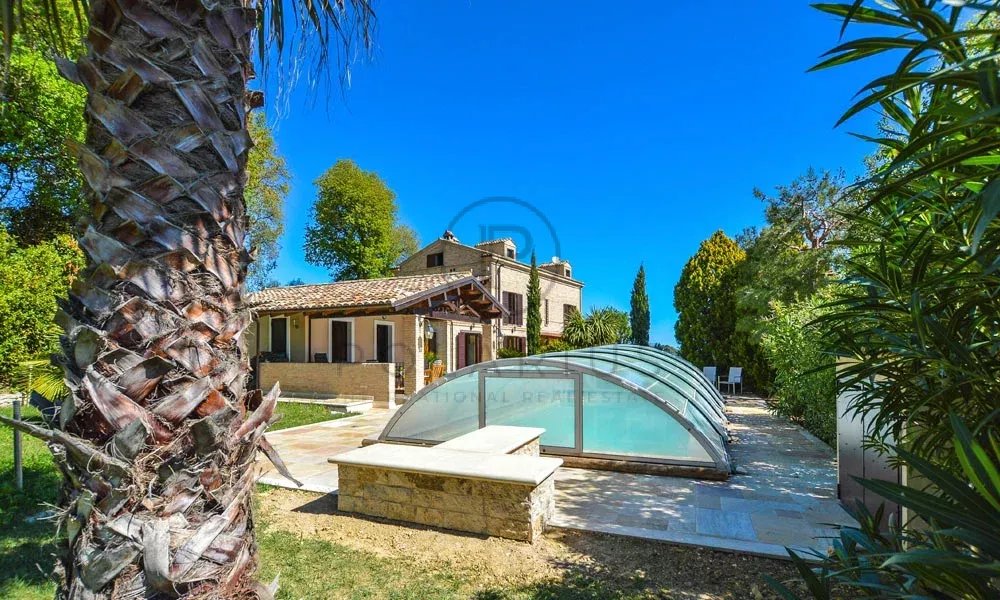 4 Bed, 4 Bath, HouseFor Sale, Lapedona, Ferme