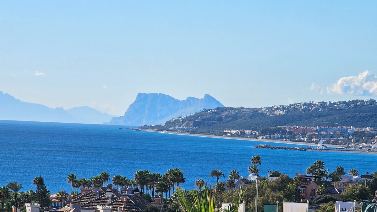 2 Bed, 2 Bath, ApartmentFor Sale, Casares Playa, Malaga