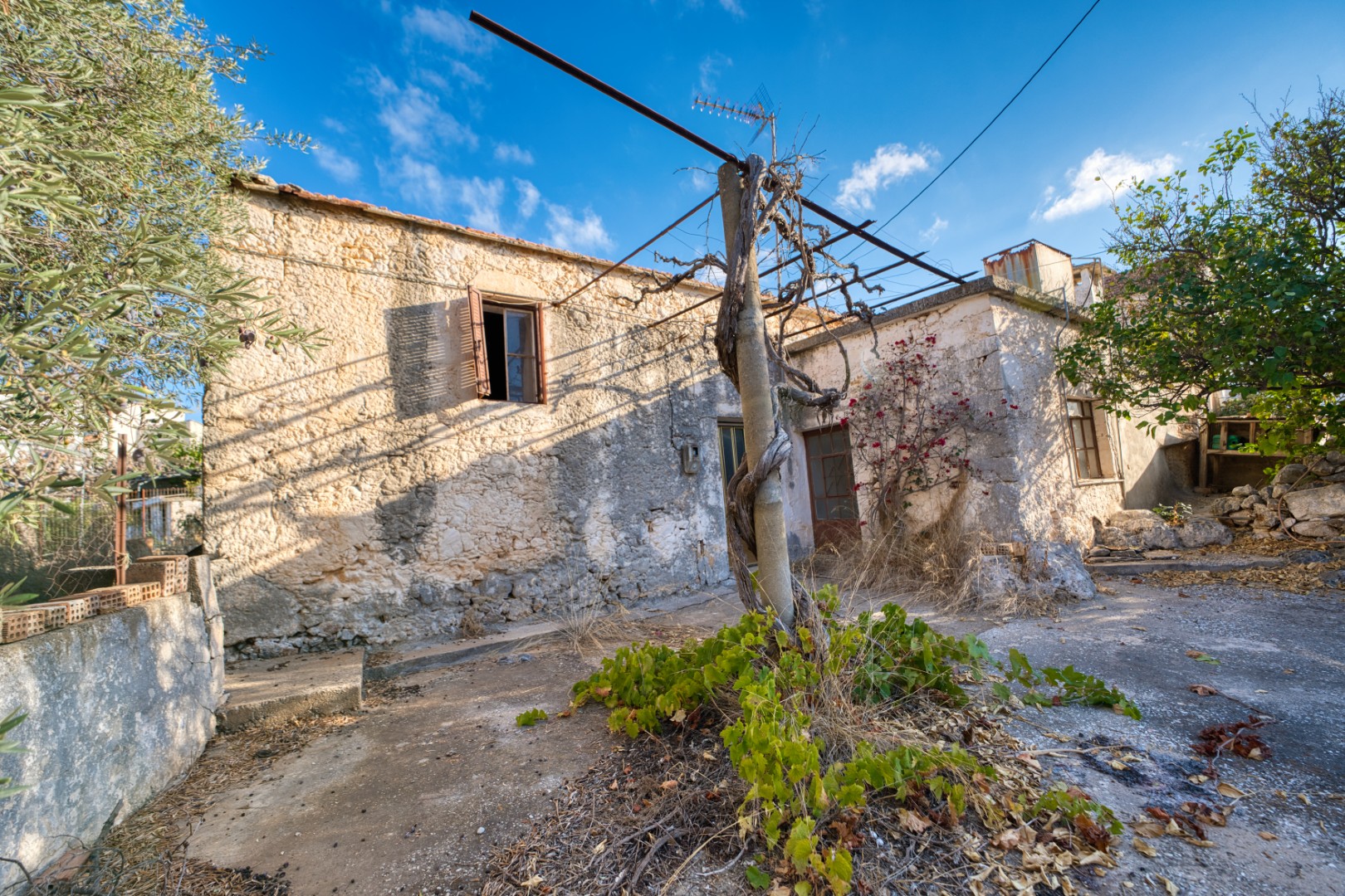 3 Bed, 1 Bath, HouseFor Sale, Chania, Crete, 73008