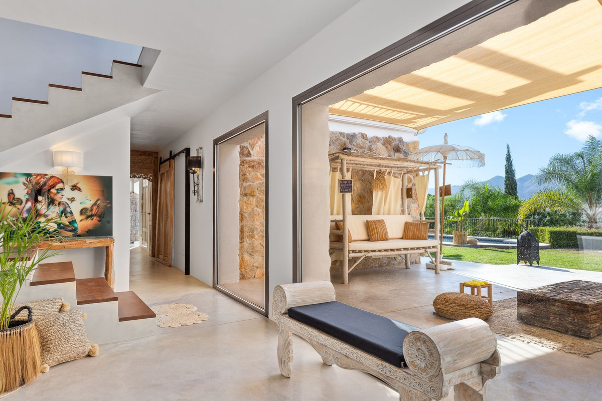 4 Bed, 4 Bath, HouseFor Sale, Alhaurin el Grande, Malaga