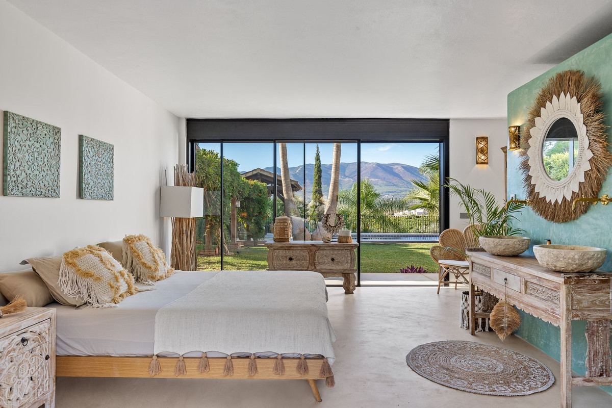 4 Bed, 4 Bath, HouseFor Sale, Alhaurin el Grande, Malaga