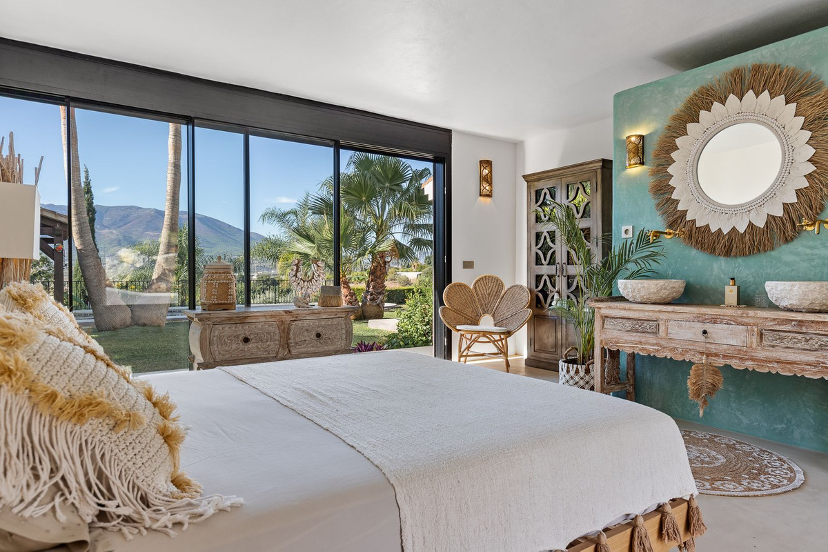 4 Bed, 4 Bath, HouseFor Sale, Alhaurin el Grande, Malaga