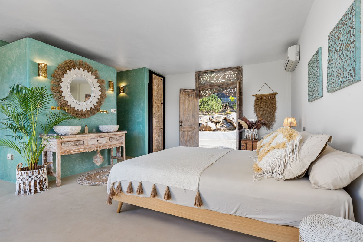 4 Bed, 4 Bath, HouseFor Sale, Alhaurin el Grande, Malaga