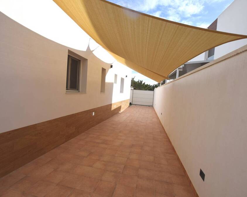 3 Bed, 2 Bath, HouseFor Sale, Almoradi, Alicante