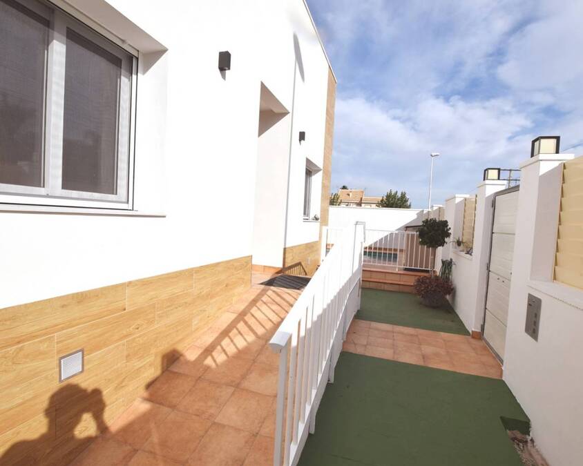 3 Bed, 2 Bath, HouseFor Sale, Almoradi, Alicante