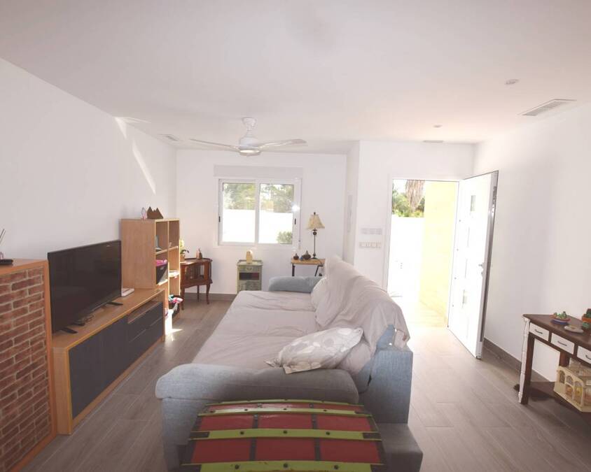 3 Bed, 2 Bath, HouseFor Sale, Almoradi, Alicante