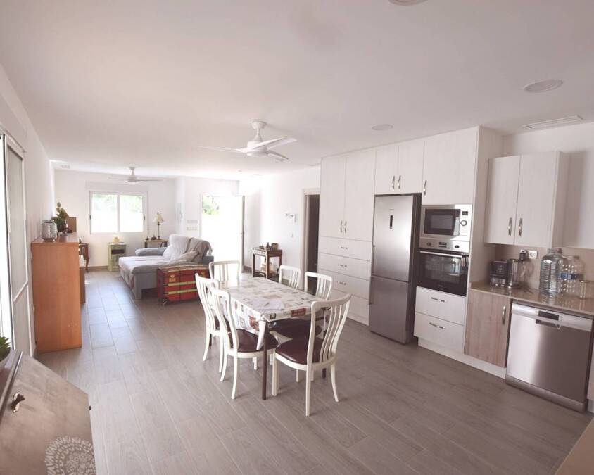 3 Bed, 2 Bath, HouseFor Sale, Almoradi, Alicante