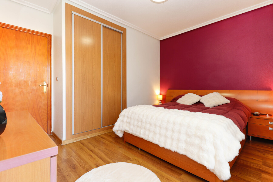 3 Bed, 2 Bath, ApartmentFor Sale, Torrevieja, Alicante