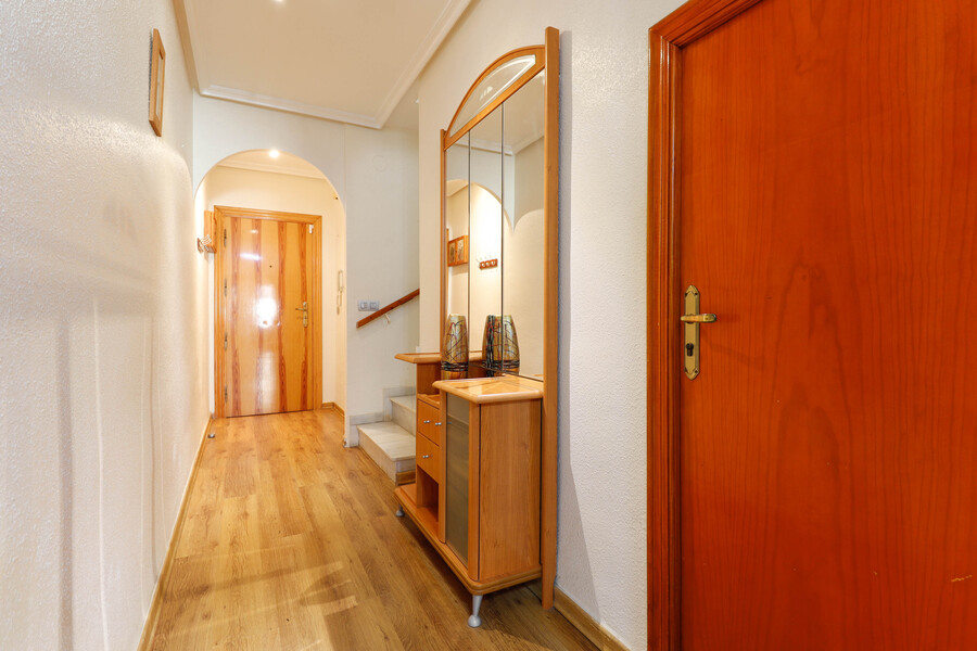 3 Bed, 2 Bath, ApartmentFor Sale, Torrevieja, Alicante