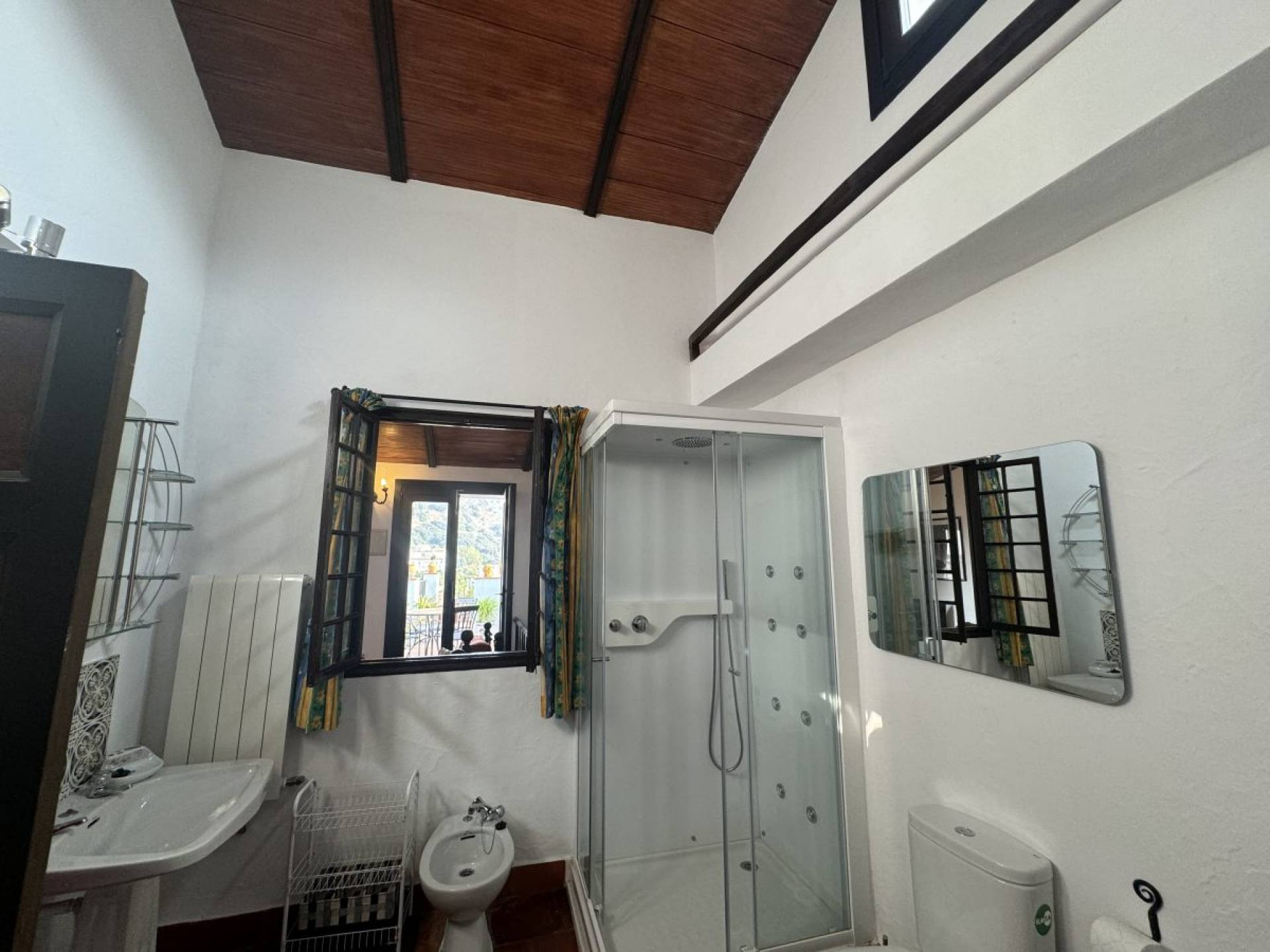 5 Bed, 2 Bath, HouseFor Sale, Grazalema, Cadiz, 11610