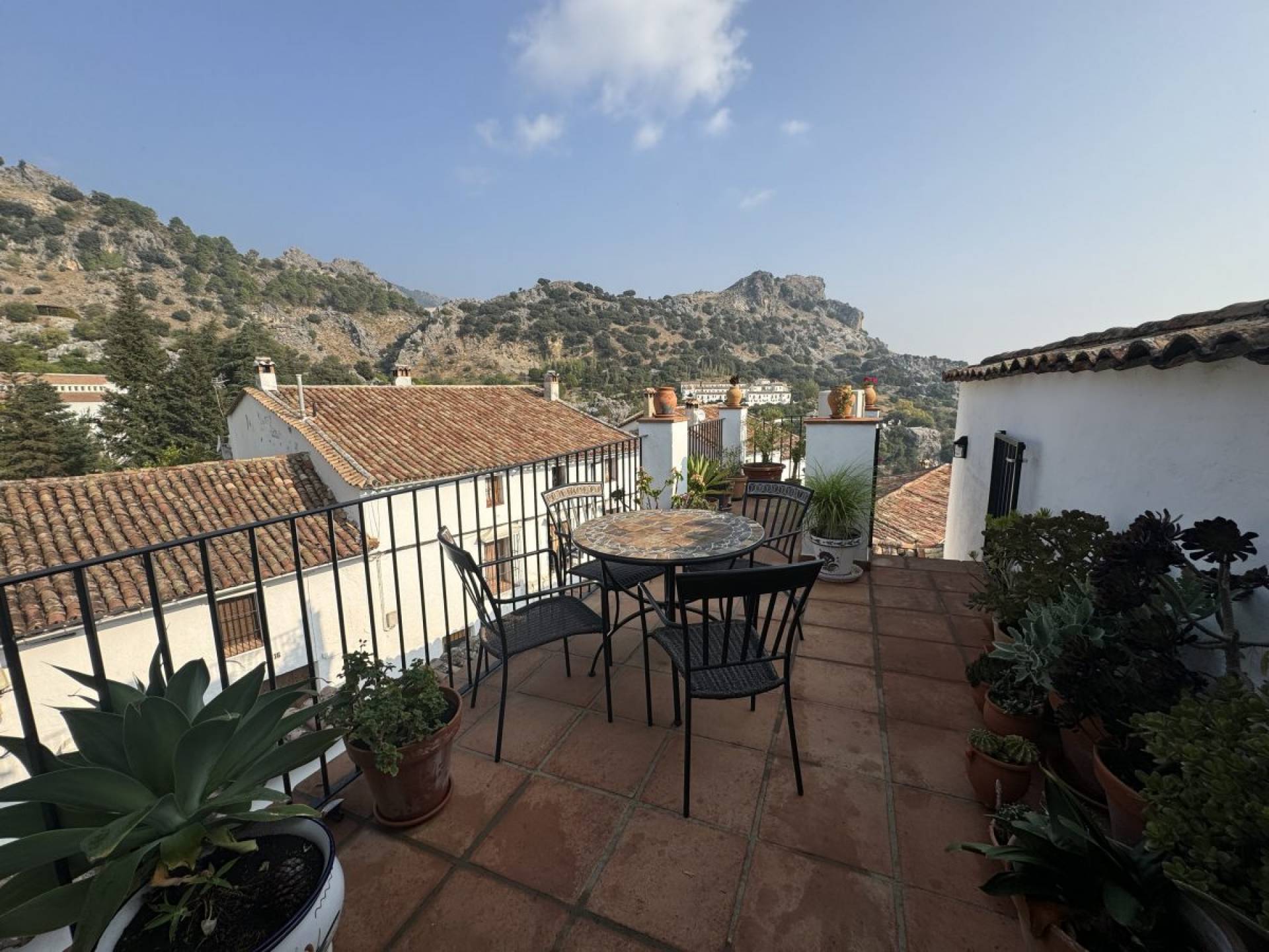 5 Bed, 2 Bath, HouseFor Sale, Grazalema, Cadiz, 11610