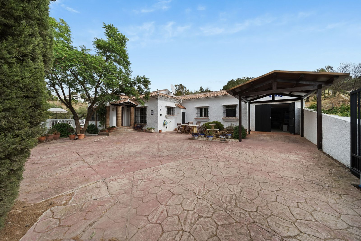 4 Bed, 3 Bath, HouseFor Sale, Almogía, Malaga, 29150