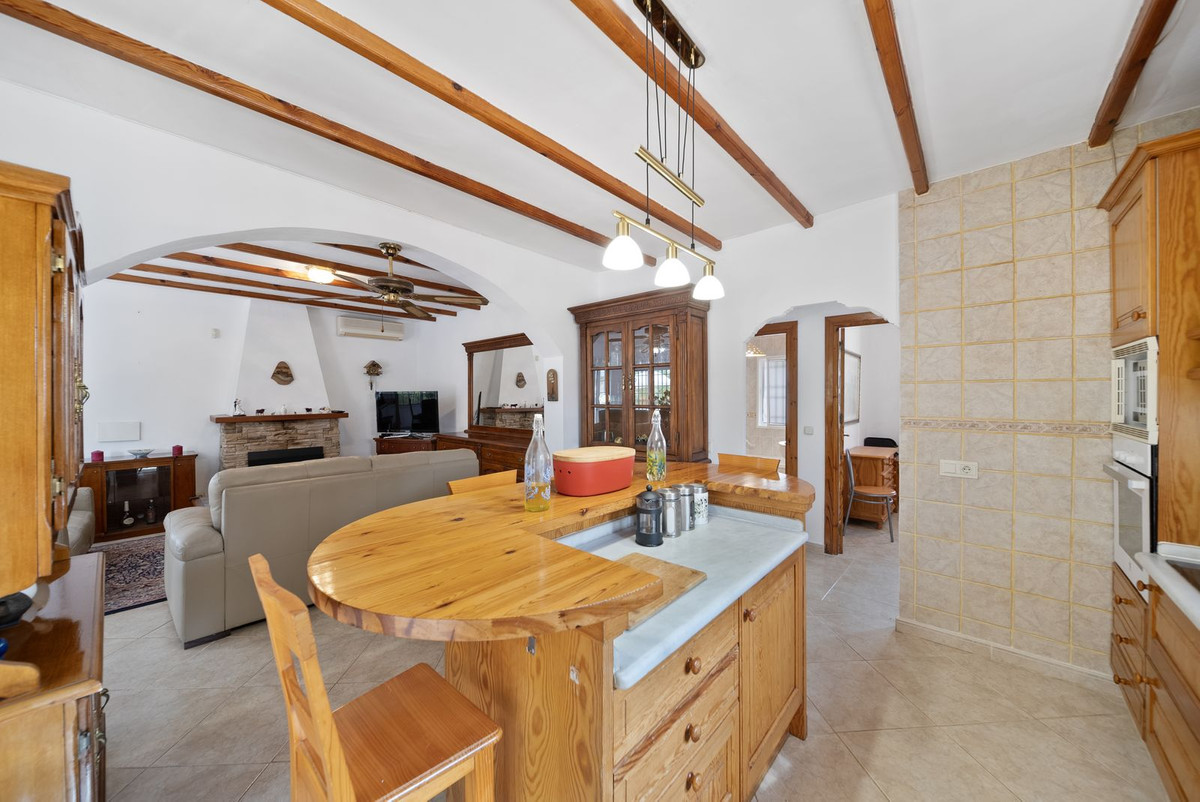 4 Bed, 3 Bath, HouseFor Sale, Almogía, Malaga, 29150