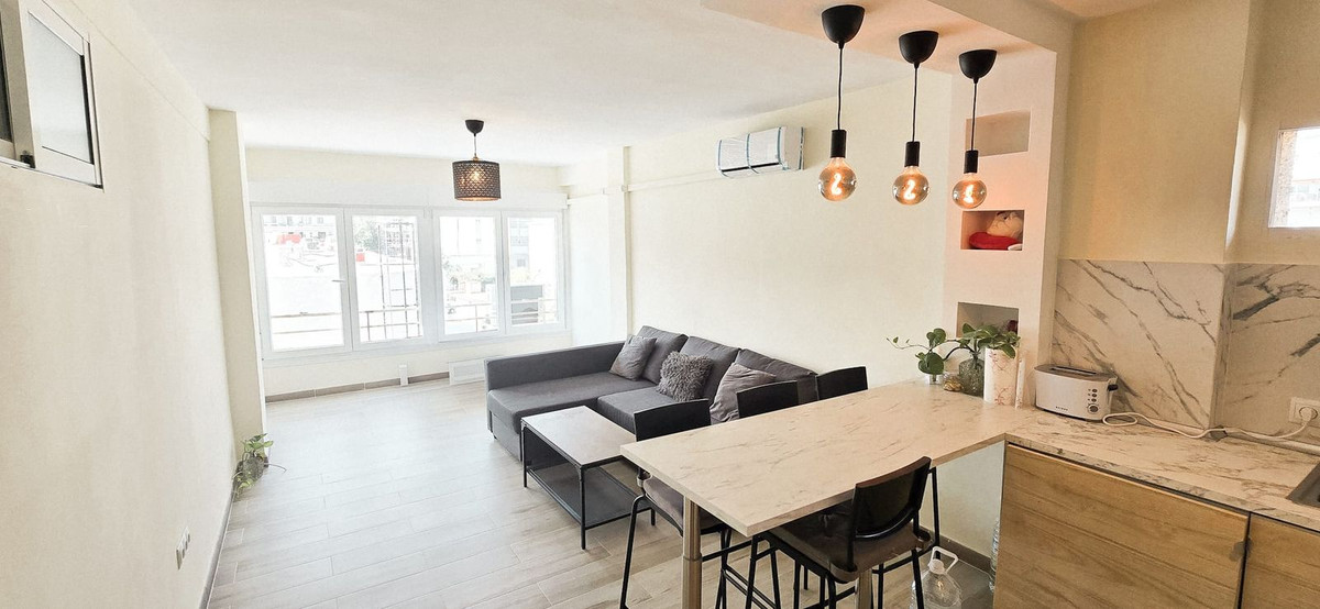 2 Bed, 1 Bath, ApartmentFor Sale, Benalmadena, Malaga, 29630