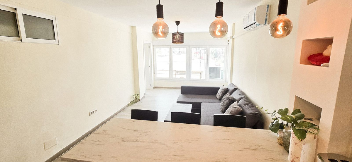 2 Bed, 1 Bath, ApartmentFor Sale, Benalmadena, Malaga, 29630