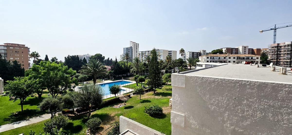2 Bed, 1 Bath, ApartmentFor Sale, Benalmadena, Malaga, 29630