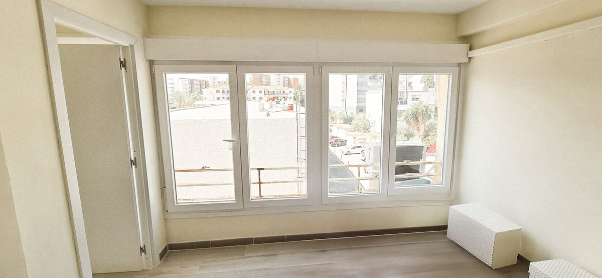 2 Bed, 1 Bath, ApartmentFor Sale, Benalmadena, Malaga, 29630