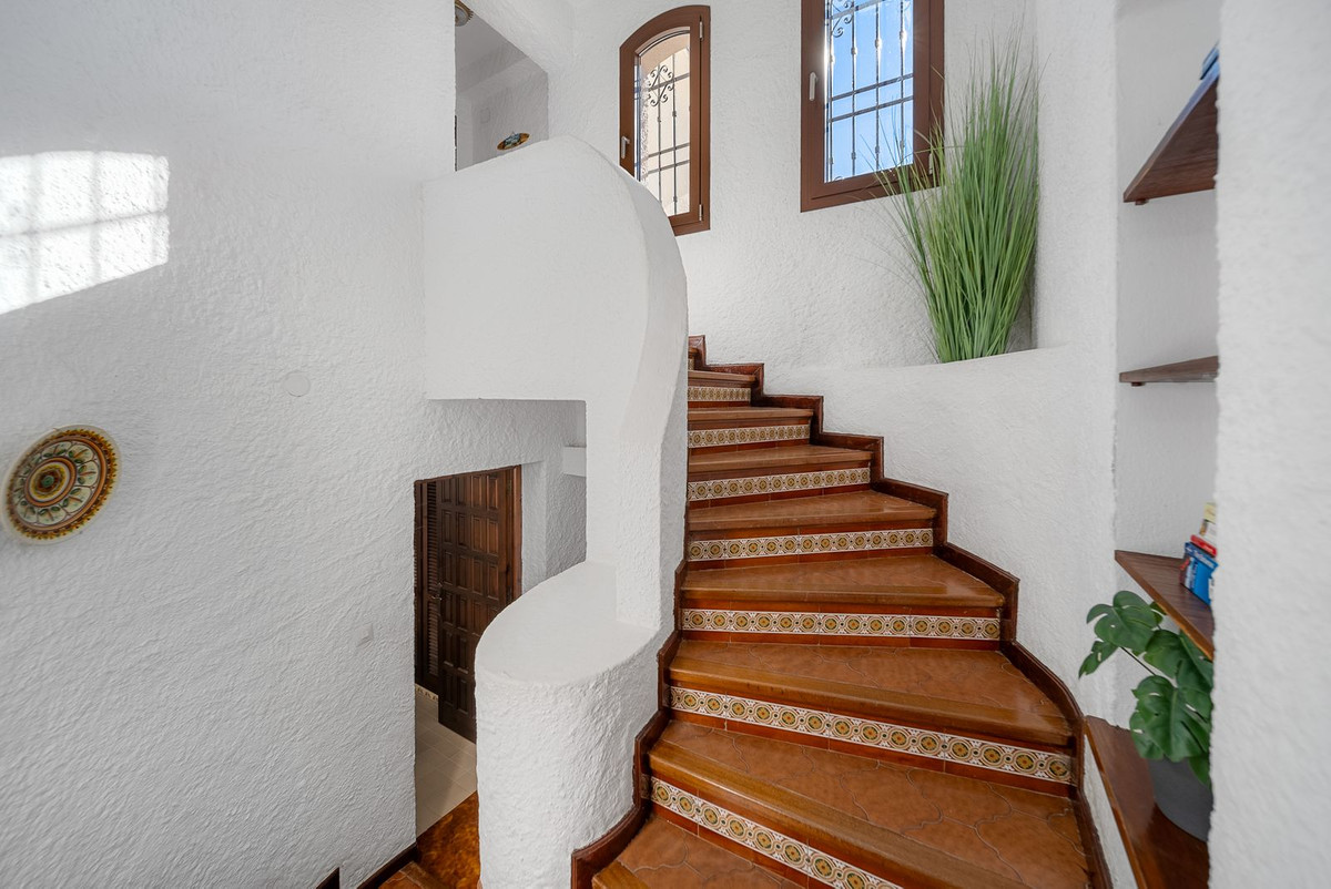 5 Bed, 4 Bath, HouseFor Sale, Benalmadena, Malaga, 29630