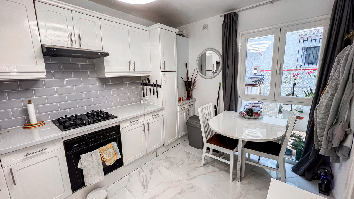 2 Bed, 1 Bath, HouseFor Sale, Benalmadena, Malaga, 29630