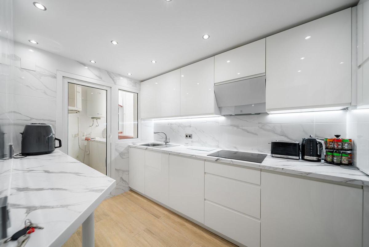 2 Bed, 2 Bath, ApartmentFor Sale, Benalmadena, Malaga, 29630